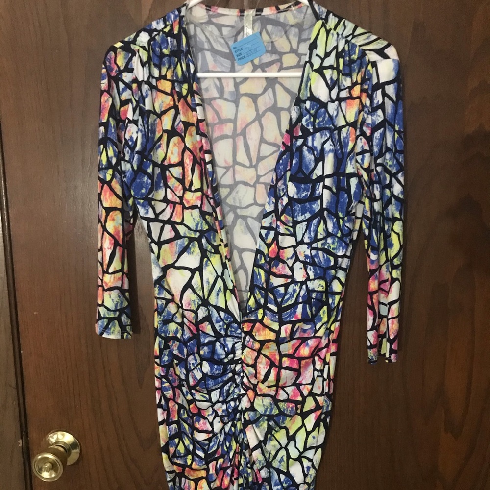 Beautiful Midi w/ Plunging Neck Line